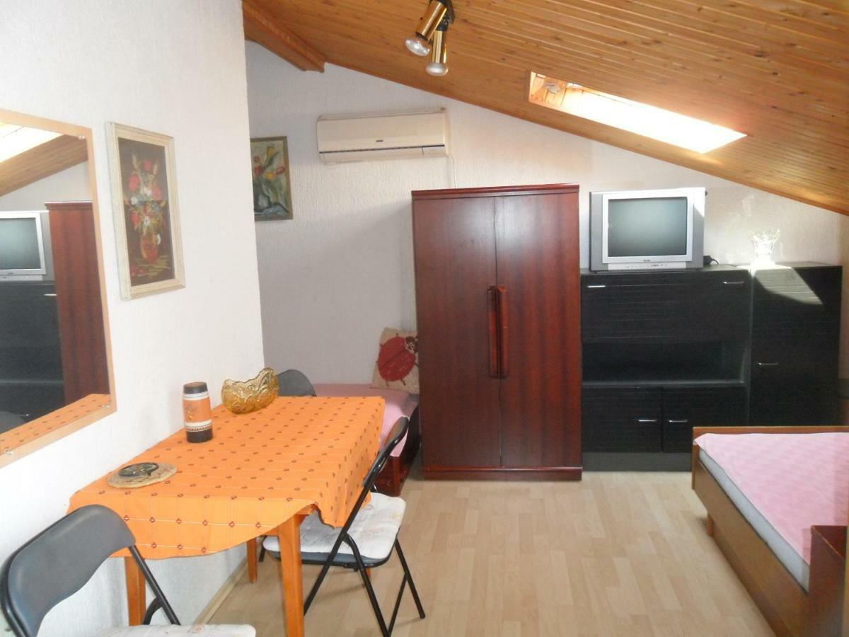 Apartments Simpa Nijvice Zewnętrze zdjęcie